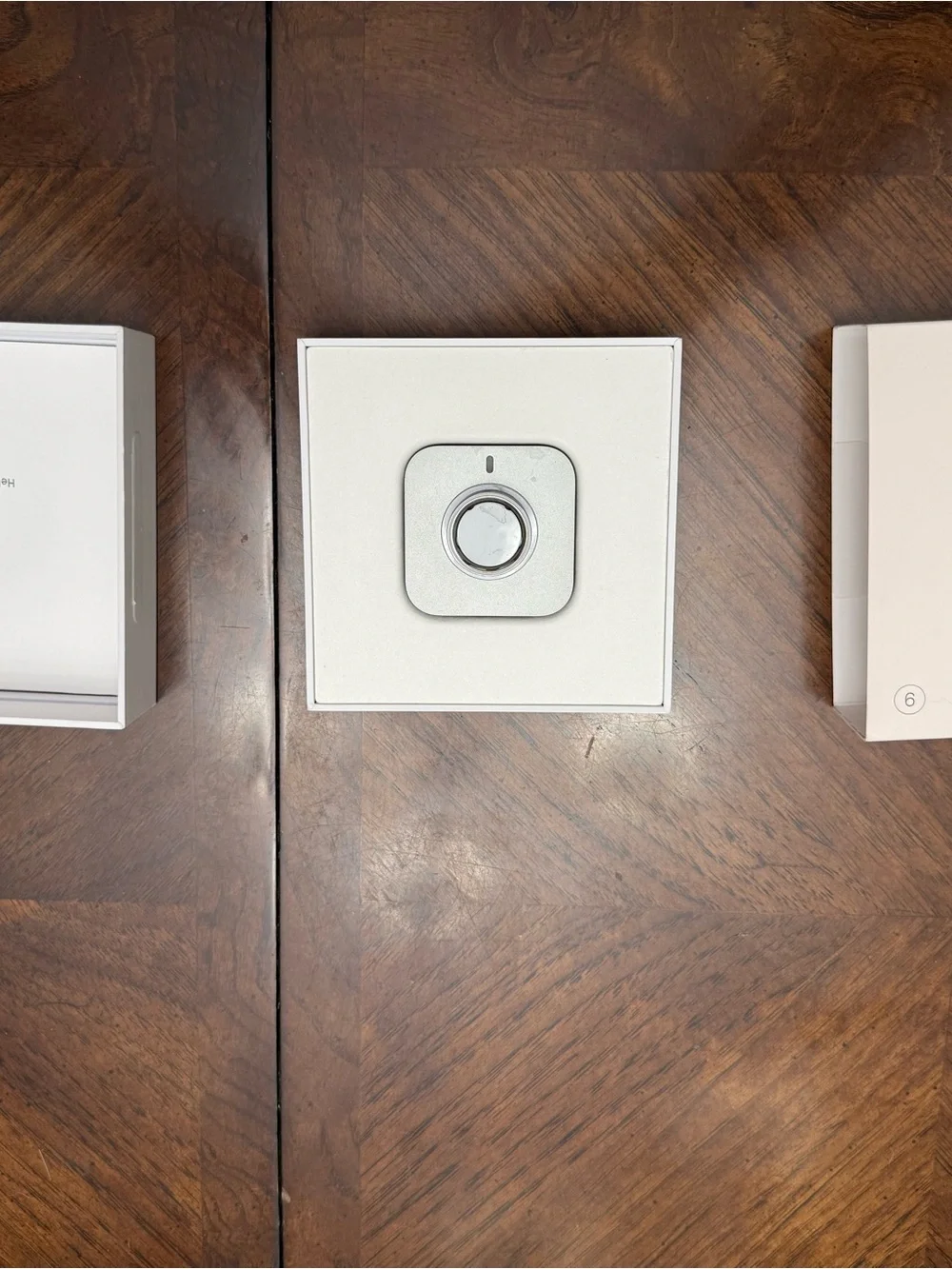 Oura Ring Charging Base in White and Silver